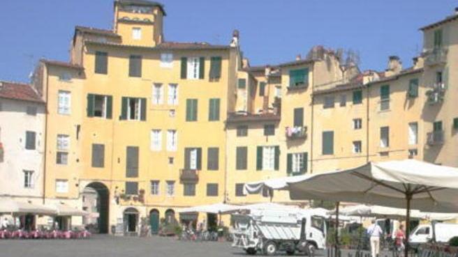 Piazza Anfiteatro inserita nel nuovo spot della Fiat