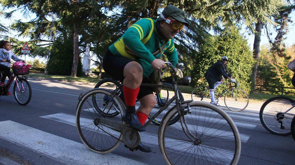 Reggio Emilia, tutti in sella alla bersagliera: ritorna la Coppa Cobram del ragionier Fantozzi 