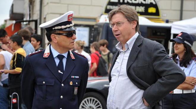 Il comandante Cerrone lascia i vigili urbani 
