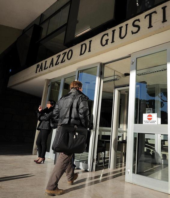 Carezze proibite al mare su un ragazzino di 10 anni 