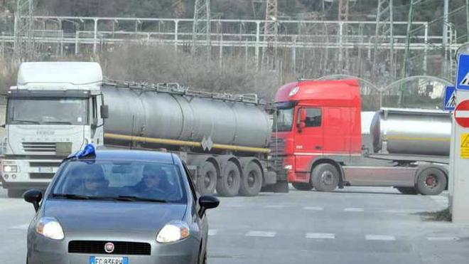 Omya chiede la scorta per i camion in uscita