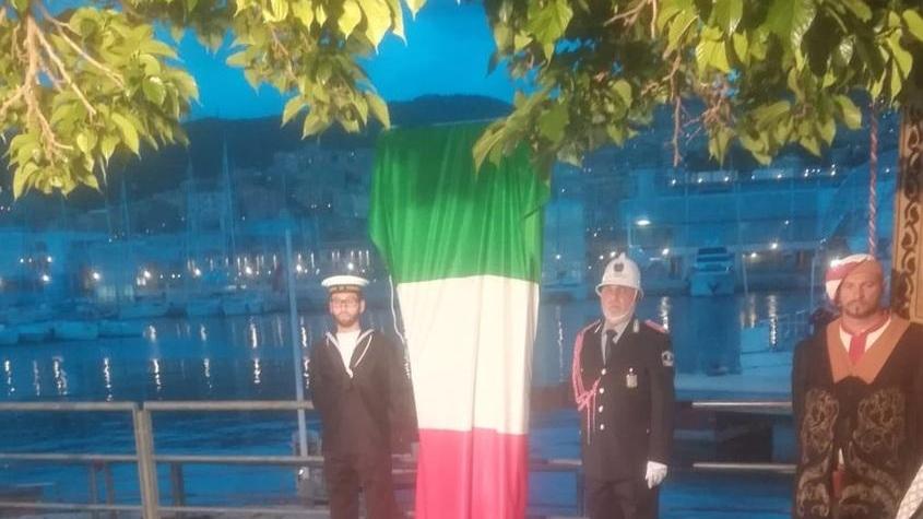 Una stele per i caduti della torre dei piloti