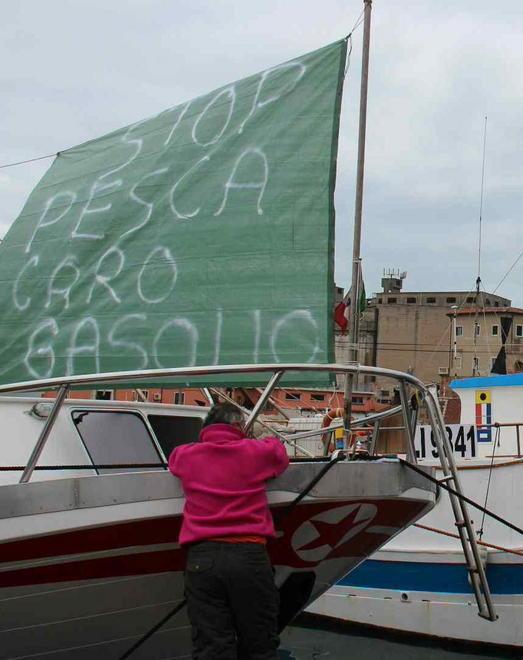 Ma i pescatori non mollano 