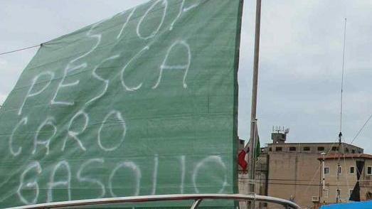 Ma i pescatori non mollano