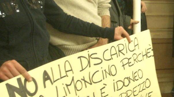 «La Regione ha detto sì alla discarica al Limoncino»