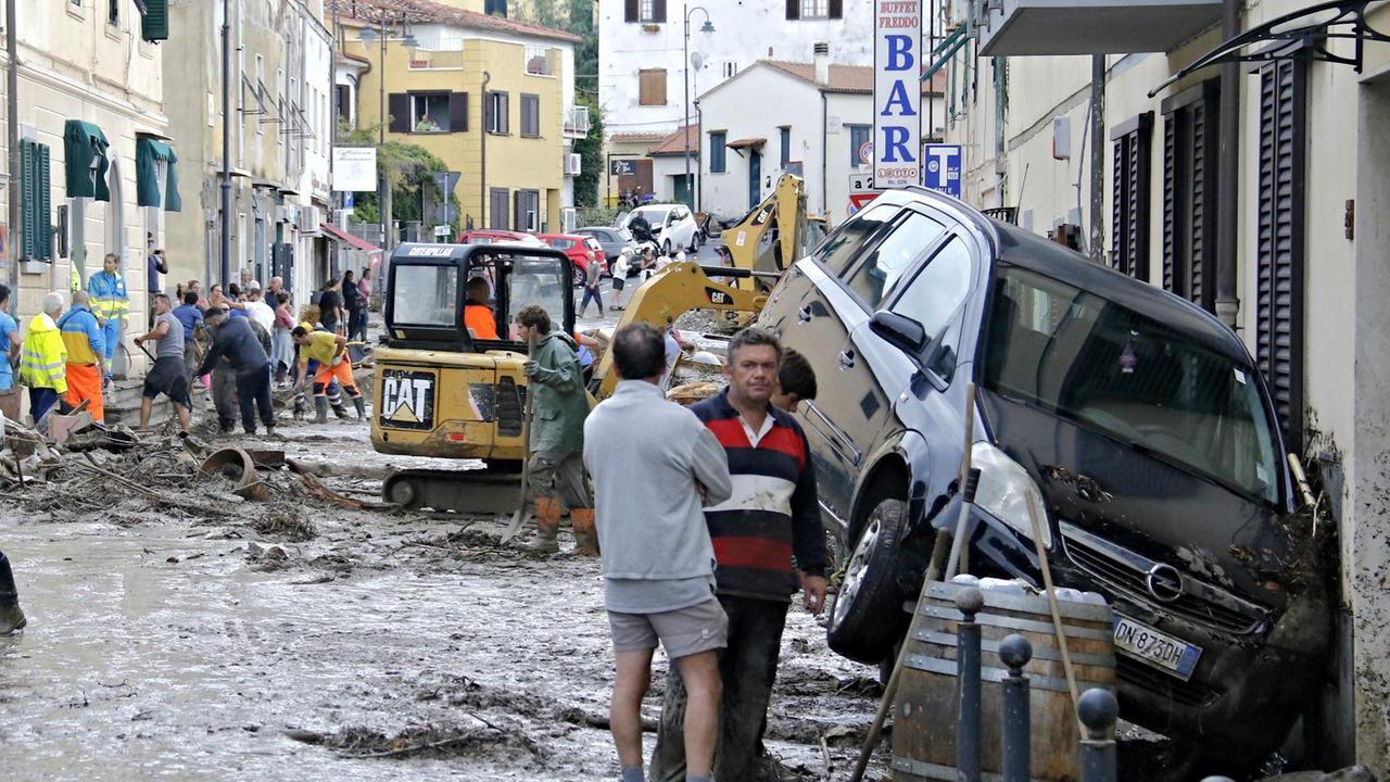 Alluvione a Livorno: giallo sul report della protezione civile. La Procura: «fu revisionato»
