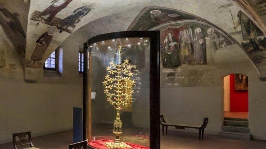 A Lucignano c’è l’albero dell’amore, al suo cospetto ci si promette fedeltà