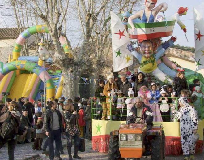Carnevale di Vecchiano con sfilata in notturna 
