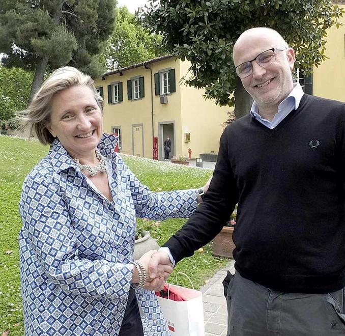 Il nuovo rettore del Sant’Anna Sabina Nuti con il suo predecessore Pierdomenico Perata (foto Muzzi)