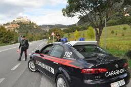 In due rapinano l’incasso a una negoziante 