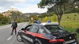 In due rapinano l’incasso a una negoziante