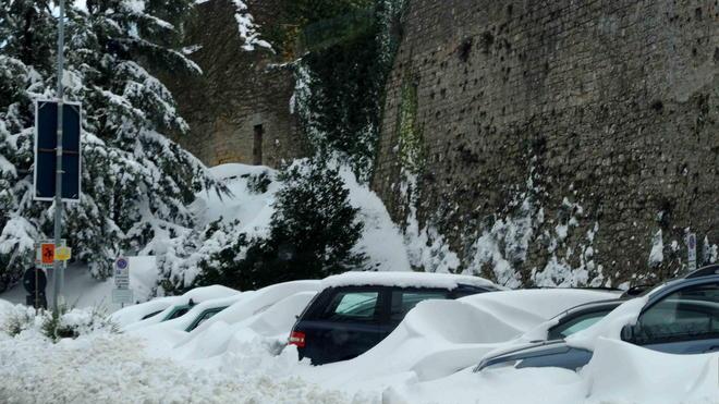 Le scuole chiudono alle 13 Pronta la protezione civile