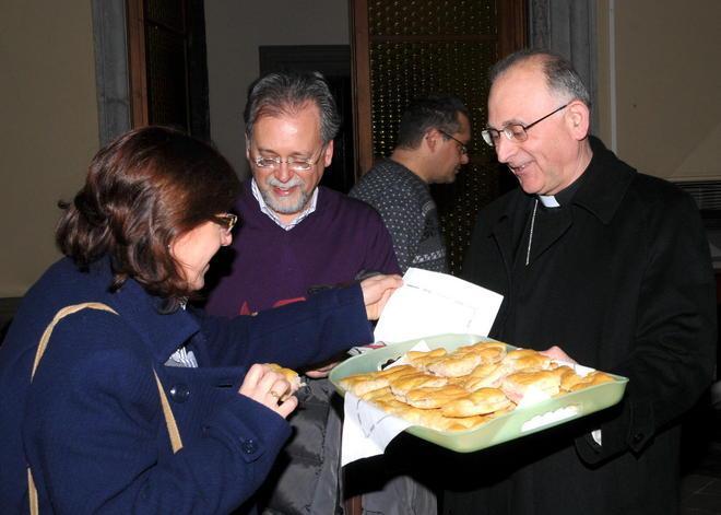Braccia aperte a separati e conviventi 