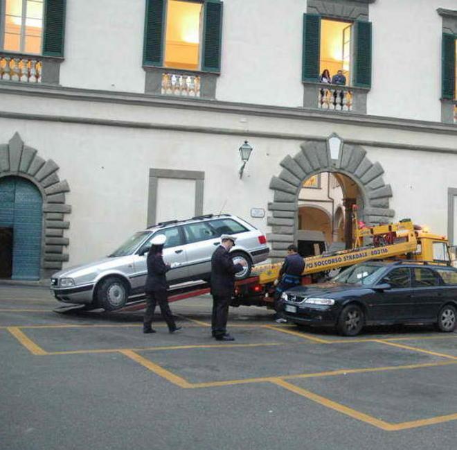 Scattano le multe anche se la norma consente la sosta 