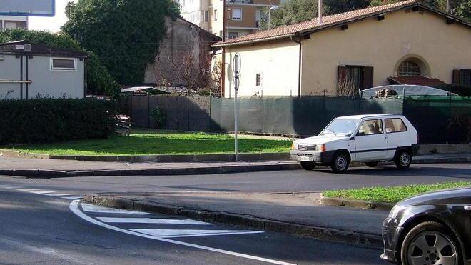 Via Da Verrazzano, l’incrocio così è più pericoloso