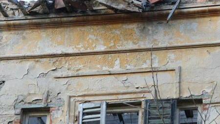 Il bel gioiello verde con (brutta) vista sul palazzo fantasma