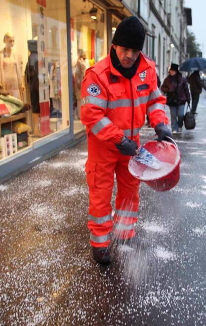 La neve fa chiudere tutte le scuole 