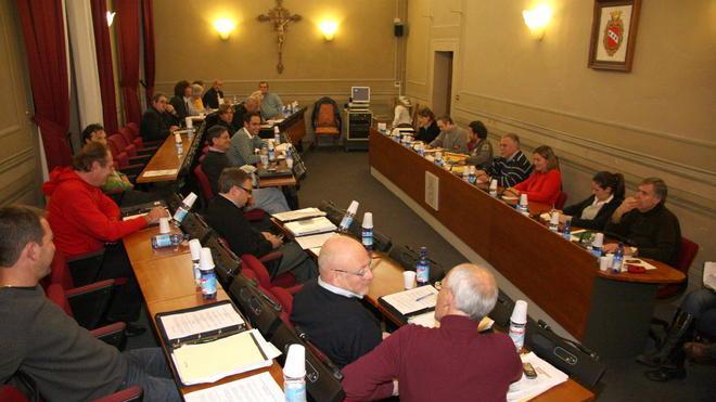 “Faccetta nera” in consiglio comunale Scoppia la polemica a Camaiore