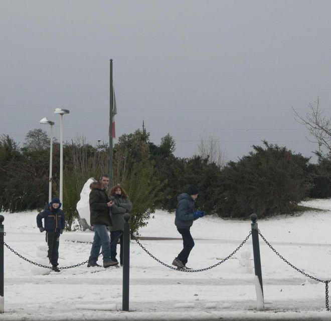 Neve, traffico nel caos Sarzanese paralizzata 