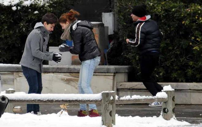 Viabilità in crisi: 2 bus bloccati a Gragnana 