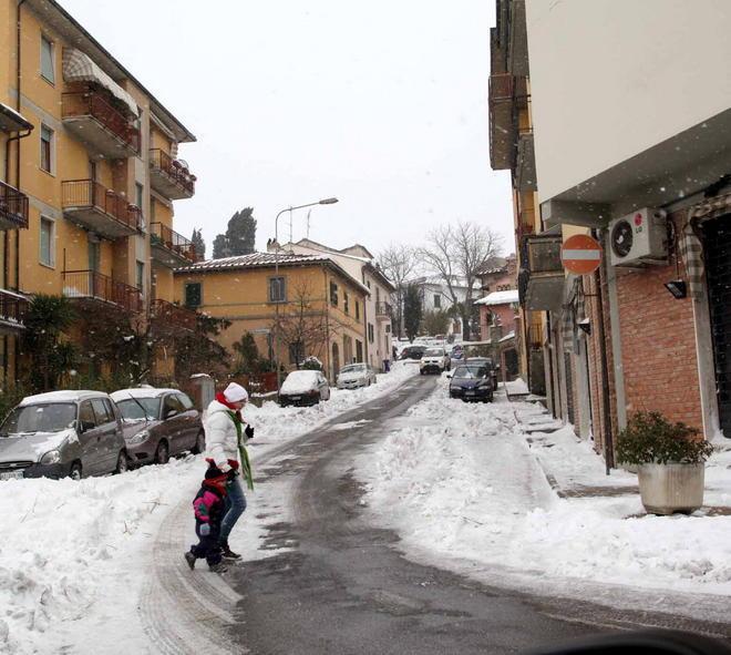 Scuole chiuse in 3 Comuni, bus a singhiozzo in collina 