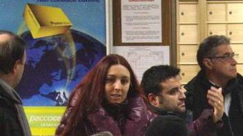 Uffici postali nel caos, utenti in coda personale ridotto