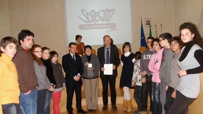 Studenti premiati a Pisa per l'impegno contro il lavoro minorile - Foto