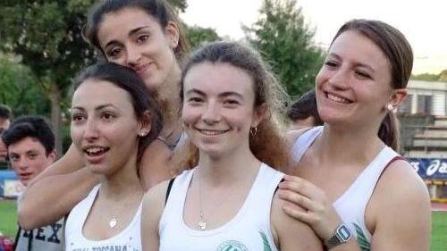 Le Juniores biancoverdi vincono il titolo toscano nella staffetta 4x100