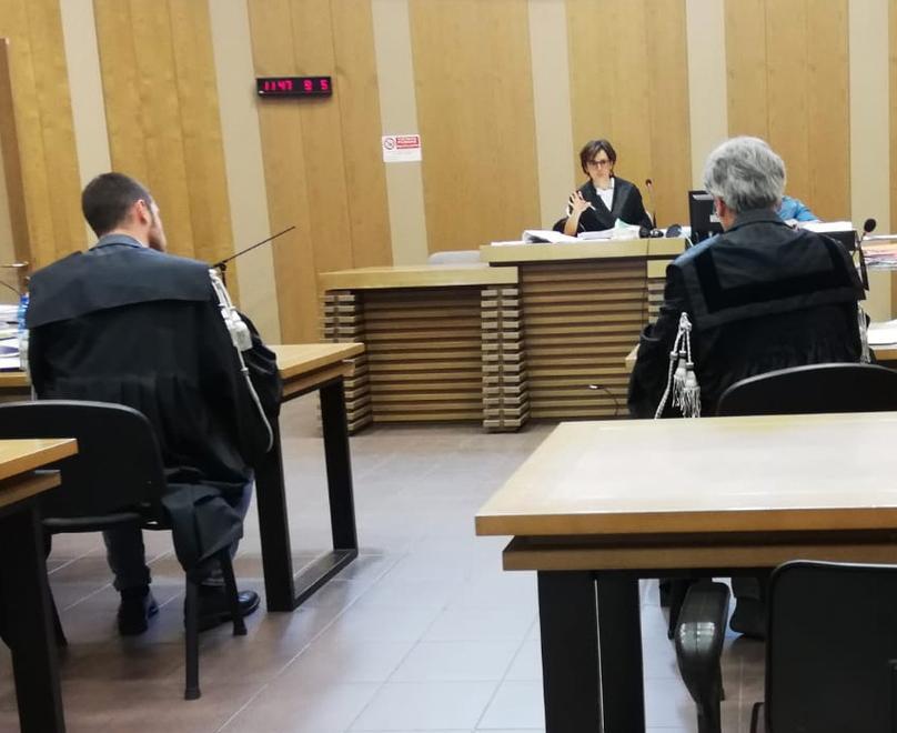 Il sequestratore soffre di claustrofobia e non regge il viaggio da Terni sul blindato 