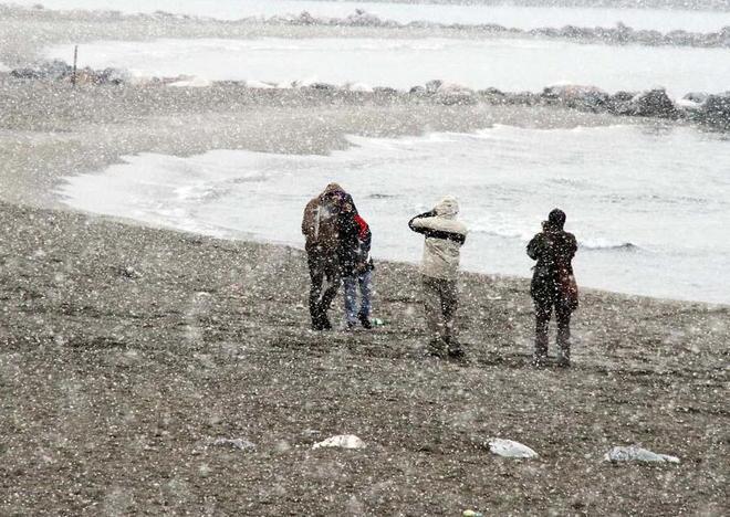 Monti: tanta neve, pochi disagi 