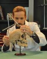 Dai vampiri a Ncsi, le scoperte del “collezionista di ossa”