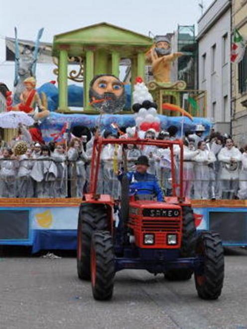 Carnevale, salta la prima uscita 