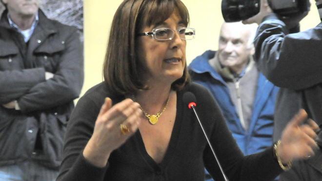 L’opposizione critica l’aumento delle tasse