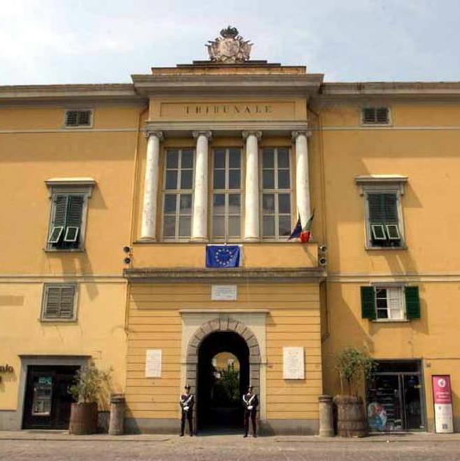 «Aiuto, qui ci chiudono il tribunale» 