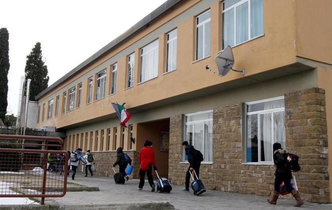 Lezioni al gelo nella scuola di Vinci 