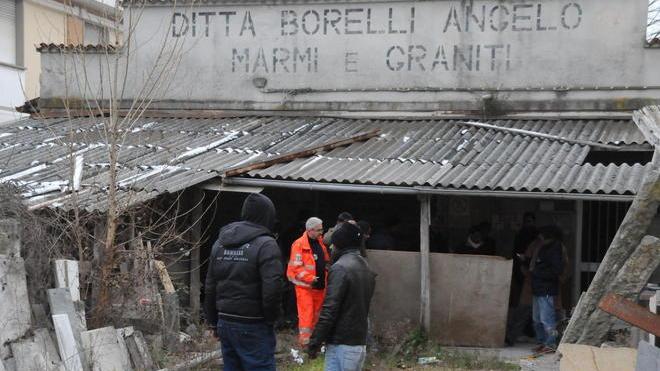Senzatetto muore assiderato a pochi metri dalle Mura