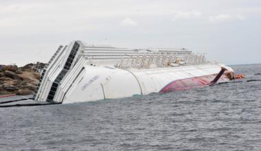 Nell’ordinanza dell’incidente probatorio tutti i nomi dei passeggeri 