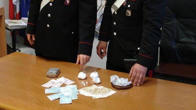 In macchina con la cocaina, tre arresti