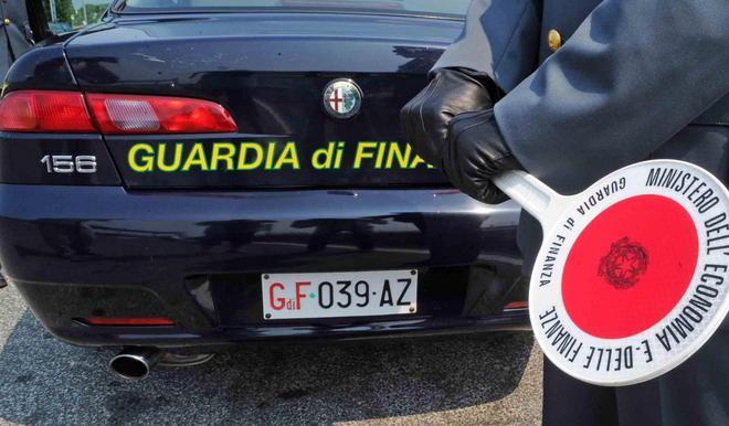 Saldi gonfiati, maxi multe a tre negozi del centro 