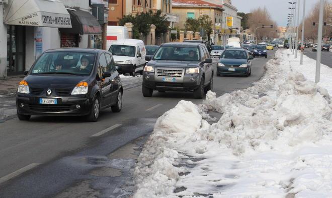 Si viaggia su una corsia... e mezzo