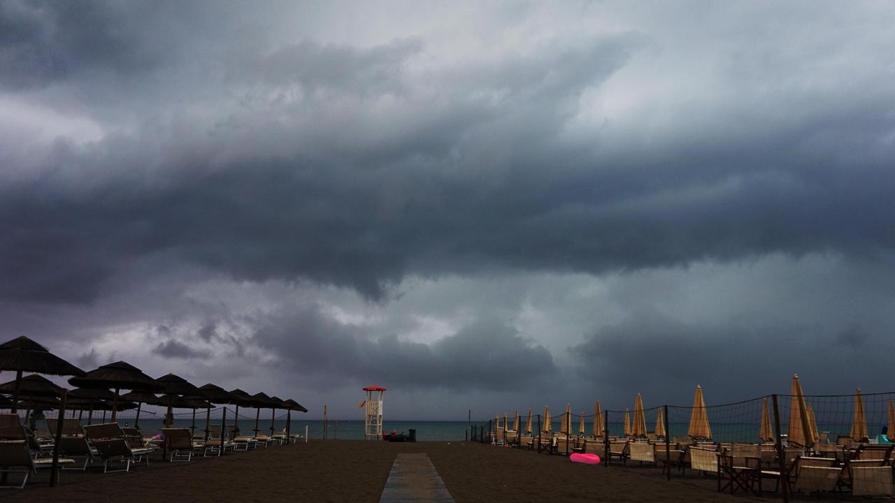 Temporale sulla costa maremmana (foto d'archivio)