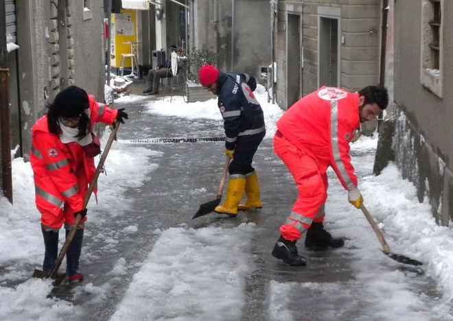 Ancora famiglie senz’acqua Niente scuola solo a Castellina 