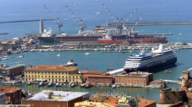 Porto di Livorno: in aumento crociere e container, in calo il petrolio