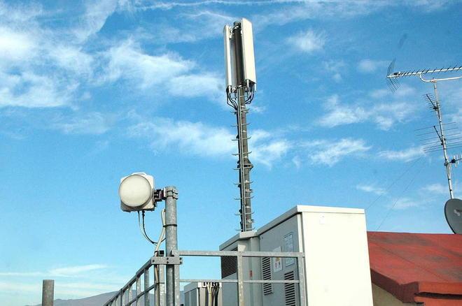 Cellulari, nuova antenna vicino al campo sportivo 