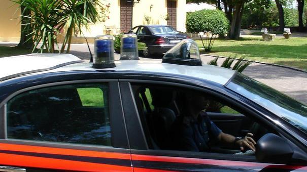 Rubano all’autogrill incastrati dai filmati