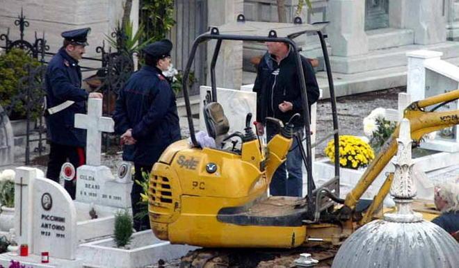 Ex dipendenti inguaiano Alibani 