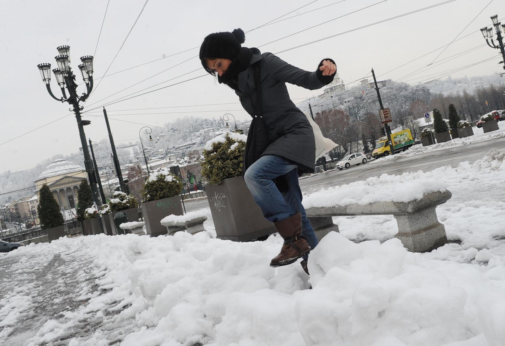 Allerta per la neve bis: fiocchi, poi tormenta 