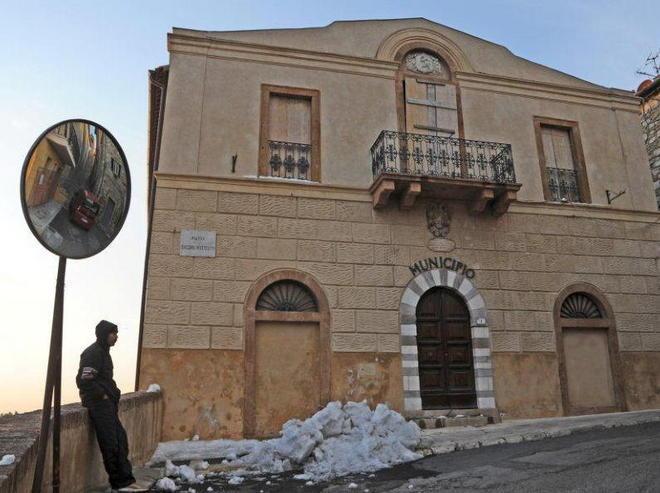 Verso un contenzioso per l’ex municipio 
