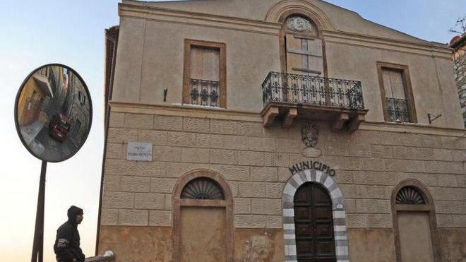 Verso un contenzioso per l’ex municipio
