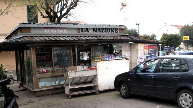 Edicola, caso chiuso. Resterà in piazza